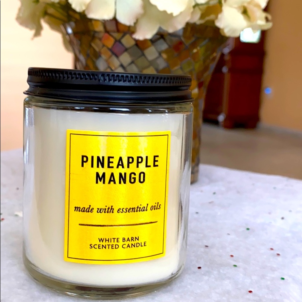 Bath & Body Works candle